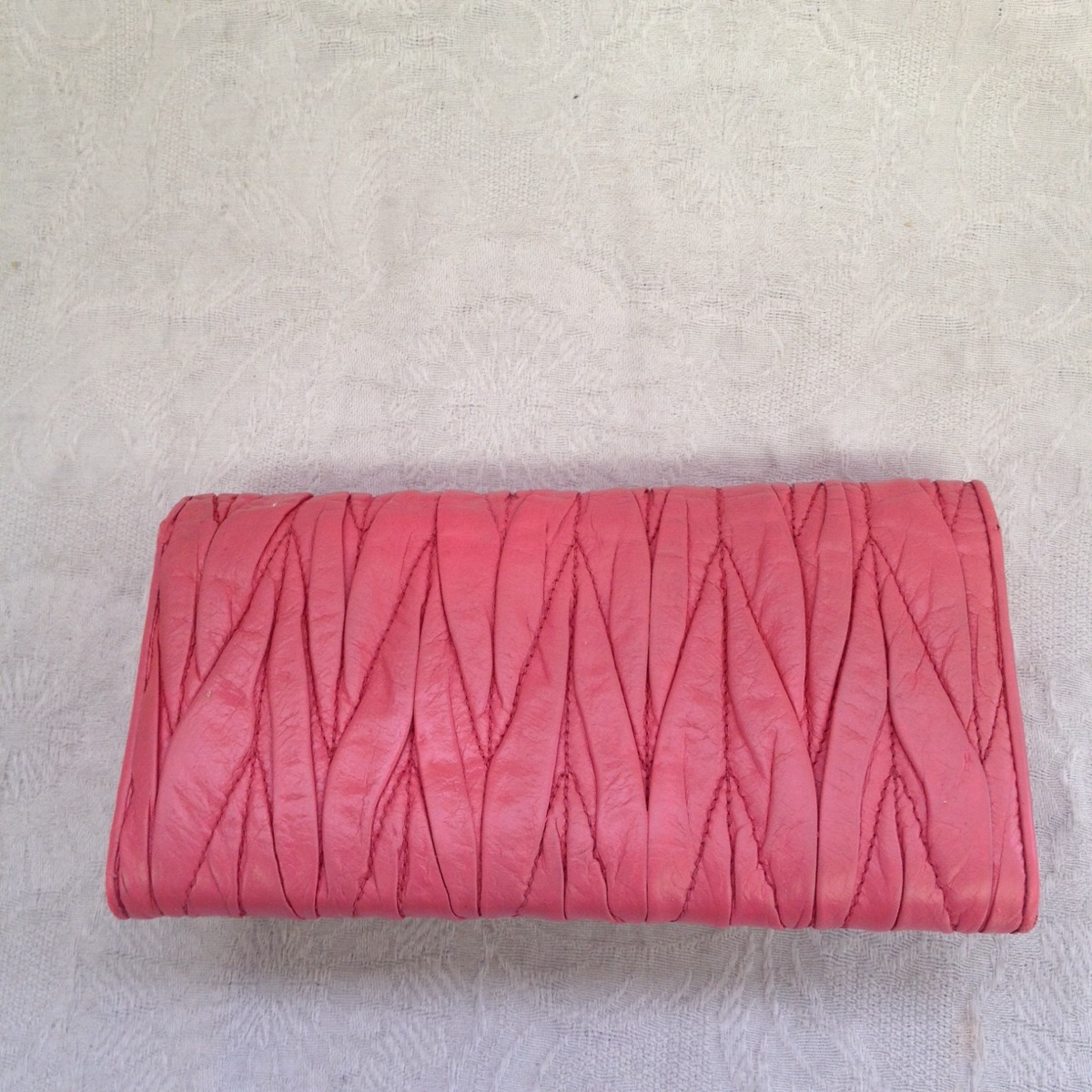 池袋　財布　ソファー、鞄、バッグ、修理、張替、黒ずみ汚れ、クリーニング、色移り、すれ傷　　ピンク　MIUMIU　32